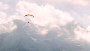 ski alpin - ski de fond - parapente - randonnes  - cyclisme